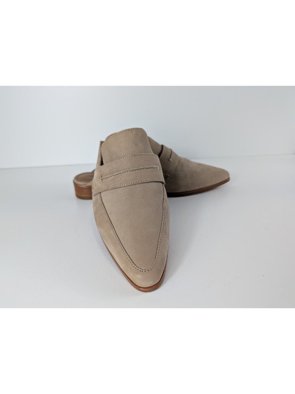 Frye Beige Suede Slip-On Loafers Women's Size 9.5M Pointed Toe Flats